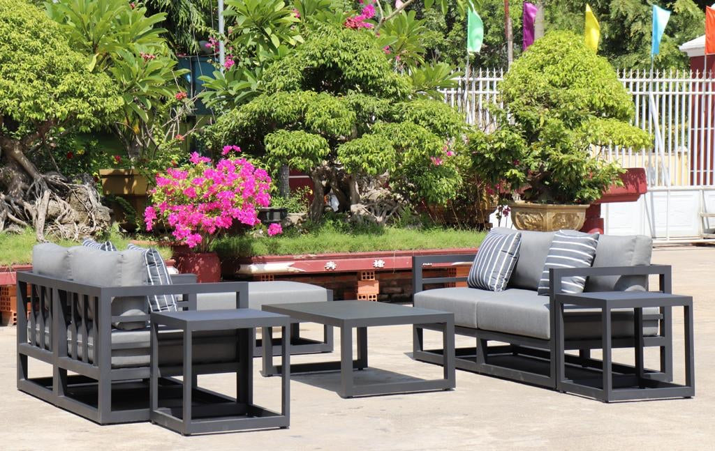 AluLux Hampton Elegance: Premium Black Aluminum Outdoor Lounge Set